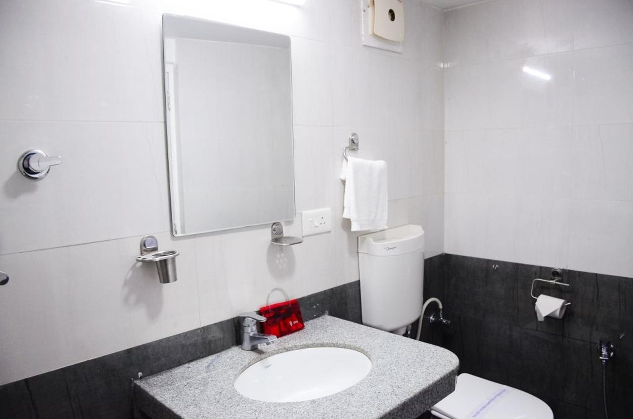 Oyo 6429 Hotel Pearl ปูเน่ ภายนอก รูปภาพ